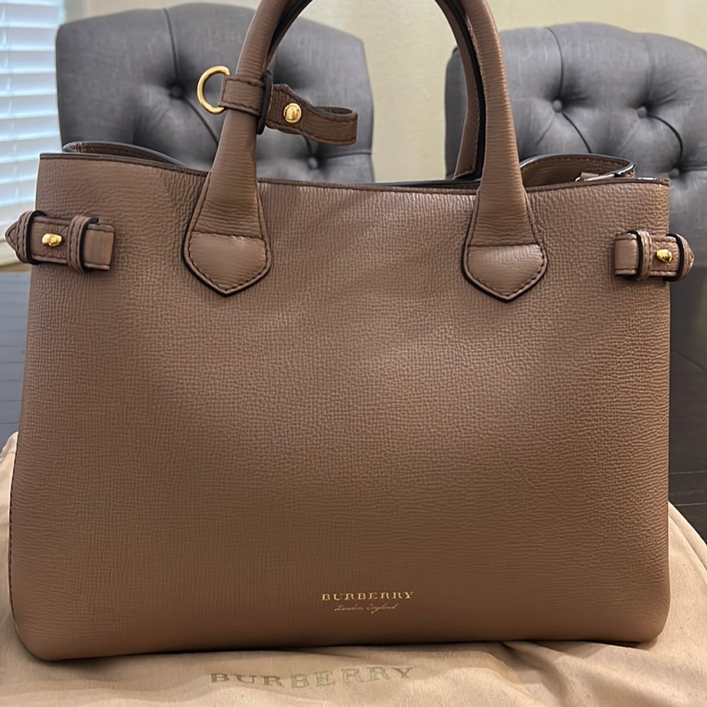 Burberry banner tote